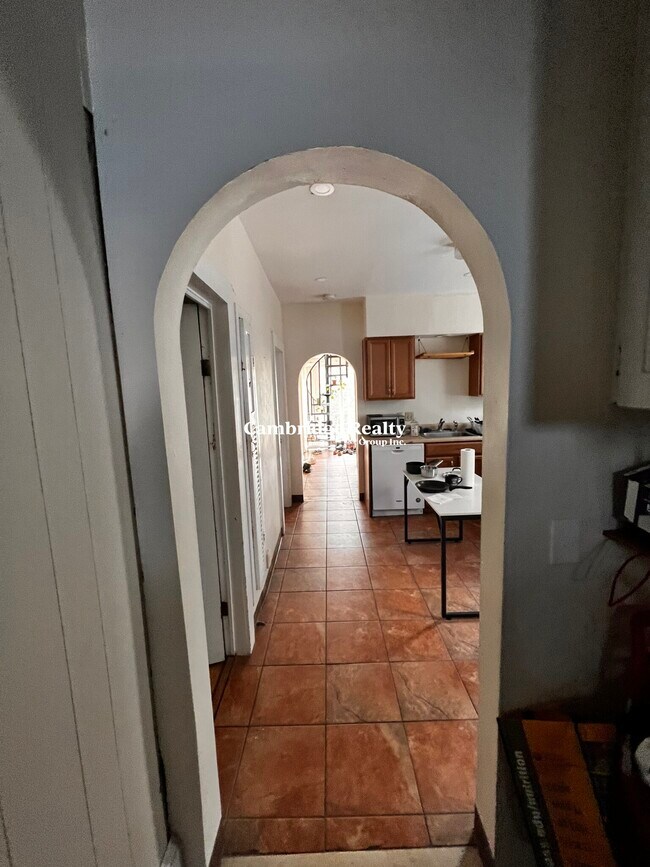 51 Porter Rd, Unit T in Cambridge, MA - Building Photo - Building Photo
