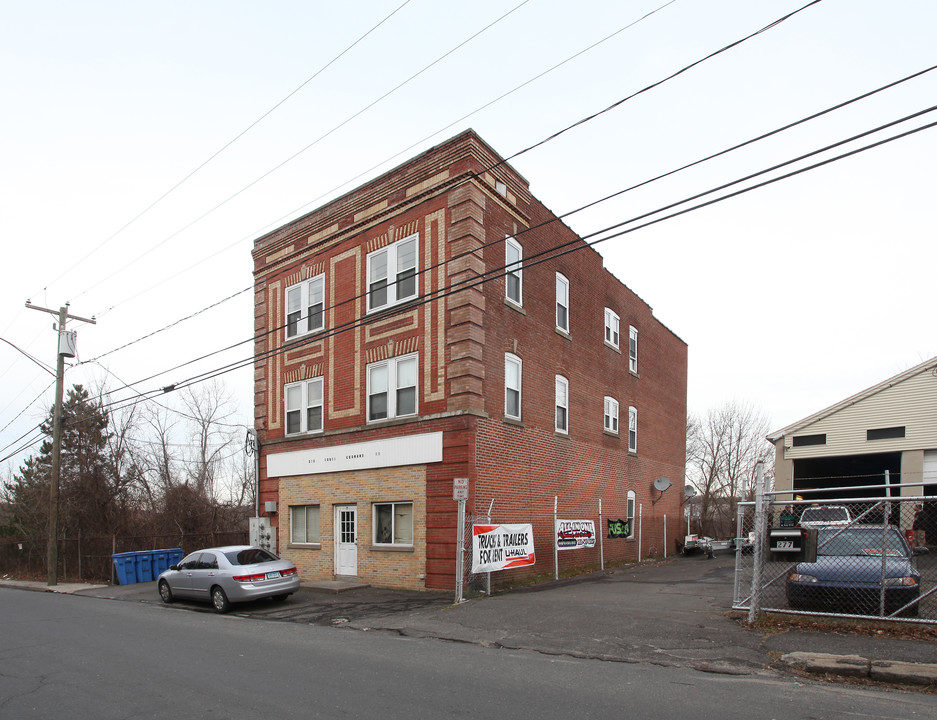 273 S Leonard St in Waterbury, CT - Building Photo