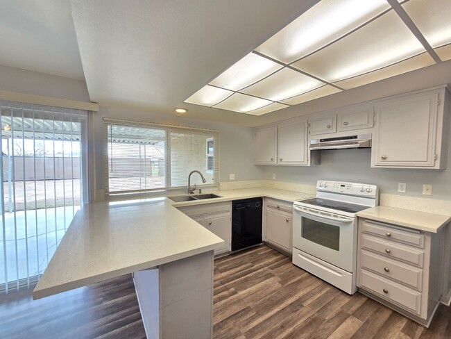 10616 Proctor Blvd in California City, CA - Building Photo - Building Photo