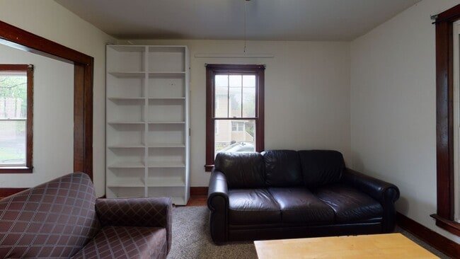 321-321.5-3215 Hillview Pl in Ithaca, NY - Building Photo - Building Photo