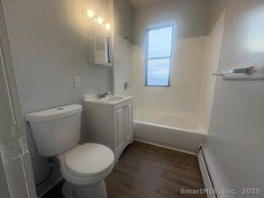 42 Redding St in Hartford, CT - Building Photo - Building Photo