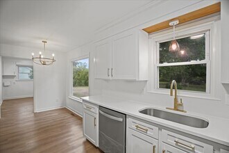 2321 Queen Ann Rd in Florence, SC - Building Photo - Building Photo