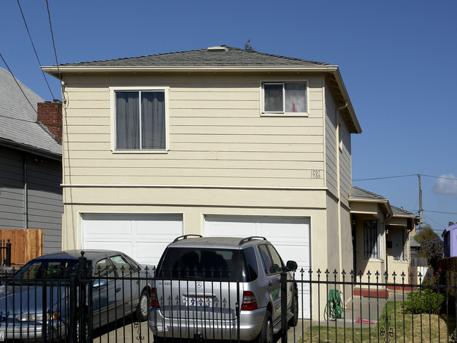 1707-1709 83rd Ave in Oakland, CA - Foto de edificio - Building Photo