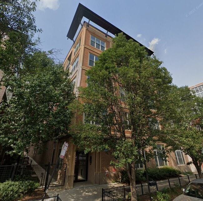 property at 1228 W Monroe St