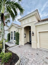 16152 Parque Ln in Naples, FL - Building Photo - Building Photo