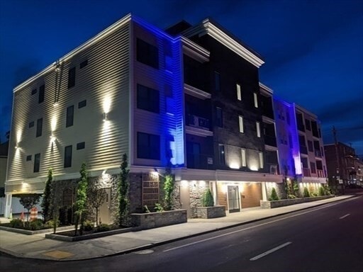 1133 N Shore Rd in Revere, MA - Building Photo - Building Photo