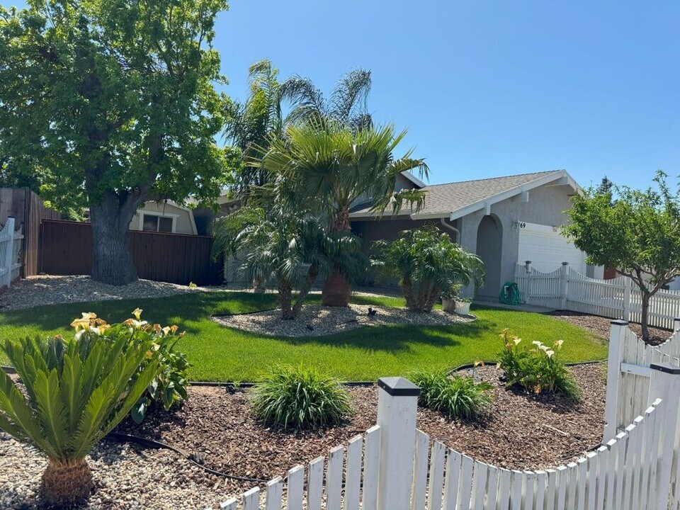 1769 Teresa Ln in Oakley, CA - Building Photo