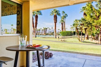 73700 Grapevine St, Unit 6 in Palm Desert, CA - Foto de edificio - Building Photo