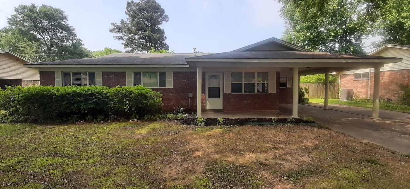114 Apache Dr in Searcy, AR - Building Photo