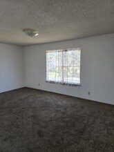 332 NE 9th St in Grants Pass, OR - Building Photo - Building Photo