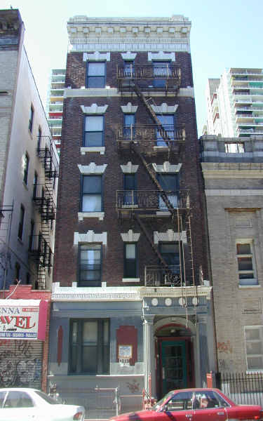 610 W 180th St in New York, NY - Building Photo