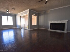 1536 Unionville Ln in Las Vegas, NV - Building Photo - Building Photo