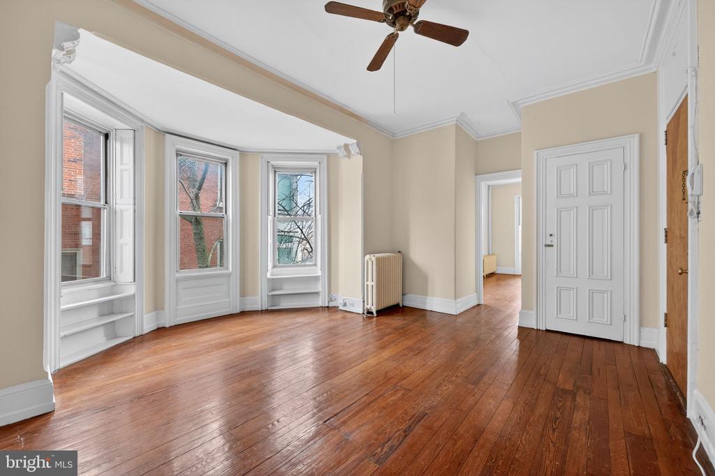 2117 Spruce St in Philadelphia, PA - Building Photo