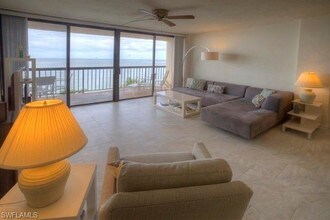 26300 Hickory Blvd-Unit -601 in Bonita Springs, FL - Foto de edificio - Building Photo