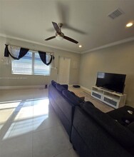 831 NE 14th Ct in Fort Lauderdale, FL - Building Photo - Building Photo