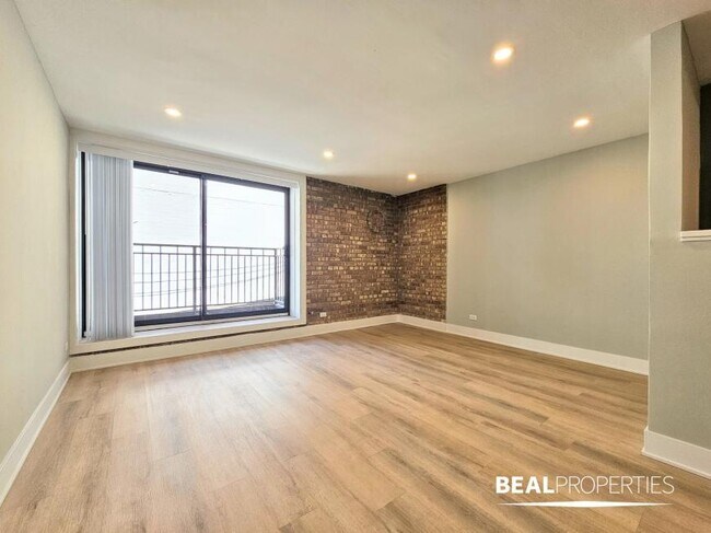 property at 1220 N La Salle Dr