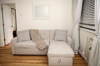 7 Arizona Terrace in Arlington, MA - Building Photo - Building Photo