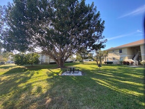 1566 SE Royal Green Cir, Unit V204 in Port St. Lucie, FL - Building Photo - Building Photo