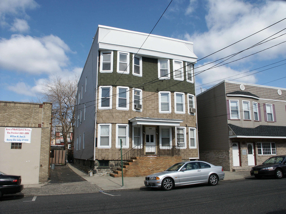 605 Elm St in Kearny, NJ - Building Photo