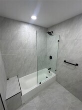 10119 Costa Del Sol Blvd in Doral, FL - Building Photo - Building Photo