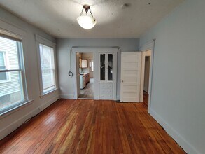 1644 Chapel St in New Haven, CT - Building Photo - Building Photo