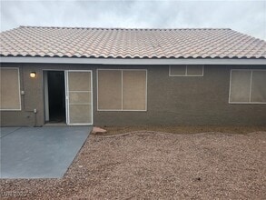 216 Breezy Shore Ave in North Las Vegas, NV - Building Photo - Building Photo