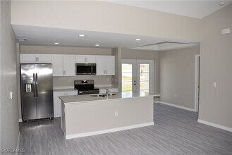 212 Antis Dr in Rotonda West, FL - Building Photo - Building Photo