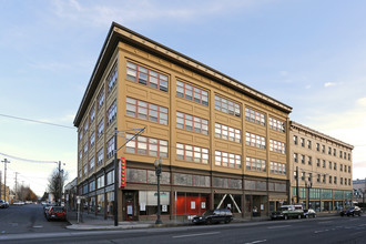 Grand Oak Apartments in Portland, OR - Building Photo - Building Photo