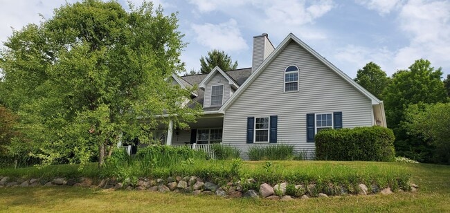 property at 904 Windmill Ln