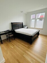 28 South St, Unit 204 in Somerville, MA - Building Photo - Building Photo