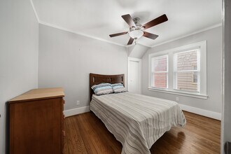 694 W Hazelhurst St in Ferndale, MI - Building Photo - Building Photo