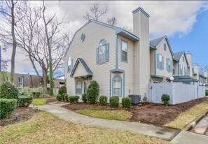 4929 Adelia Dr in Virginia Beach, VA - Building Photo