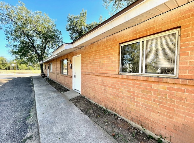 1120 Elm Ave in Waco, TX - Foto de edificio - Building Photo