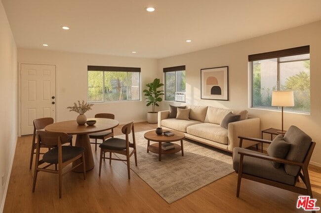 322 Huntley Dr in West Hollywood, CA - Building Photo - Building Photo