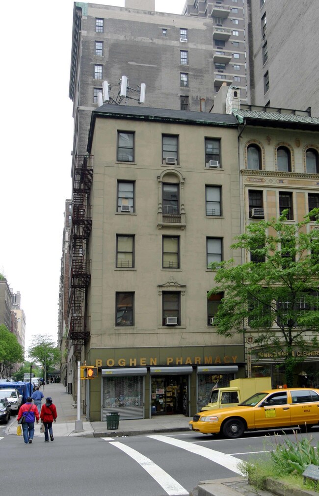 Upper East Side in New York, NY - Building Photo - Building Photo