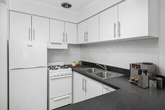 3510 N. Pine Grove in Chicago, IL - Foto de edificio - Building Photo