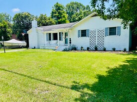 1353 Hermitage Ave in Charleston, SC - Building Photo
