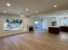 864 S Bernardo Ave in Sunnyvale, CA - Building Photo