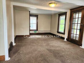 897 Avon St in Akron, OH - Building Photo - Building Photo