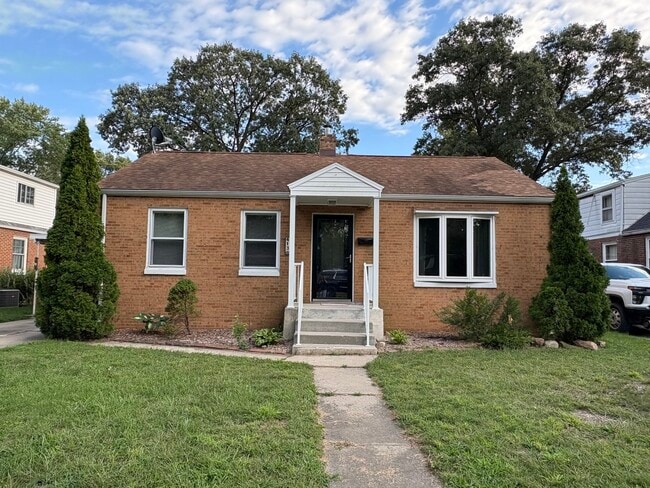 property at 613 Boys St