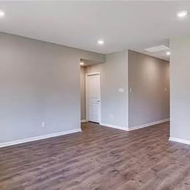 2246 S Savannah Lks in Lake Charles, LA - Building Photo - Building Photo