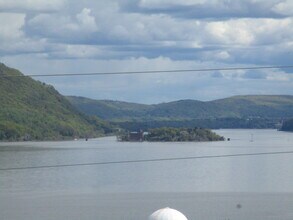 33 Bay View Ter, Unit # Apt #3 in Newburgh, NY - Building Photo - Building Photo