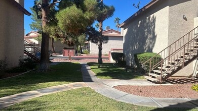 749 Rock Springs Dr in Las Vegas, NV - Building Photo - Building Photo