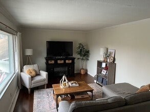 20515 Manor Rd in Shorewood, MN - Building Photo - Building Photo