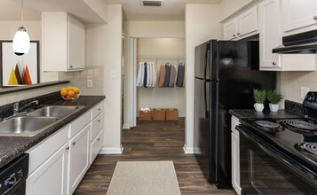 Mountain View in Knoxville, TN - Building Photo - Building Photo