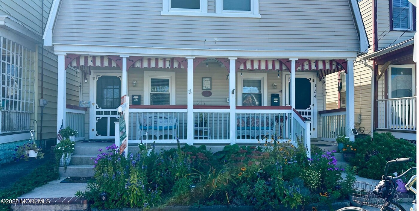 124 Broadway in Ocean Grove, NJ - Building Photo