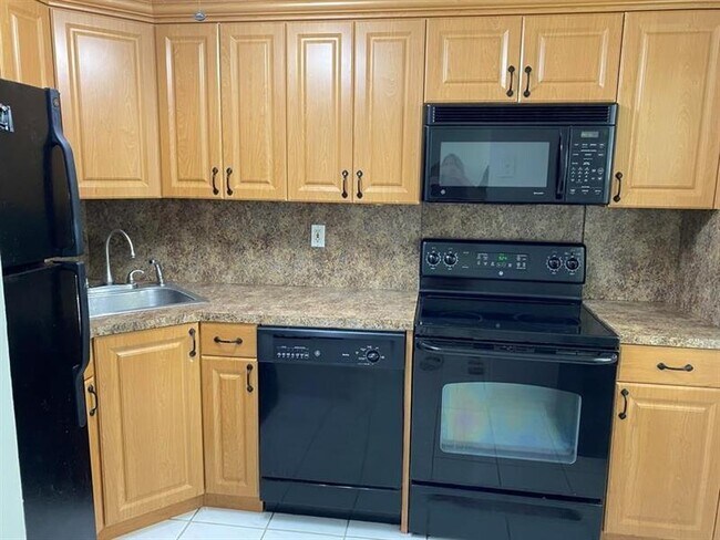 340 NW 19th St in Boca Raton, FL - Building Photo - Building Photo