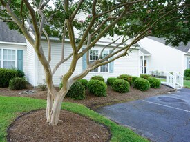 4604 Song Sparrow Ct in Wilmington, NC - Building Photo