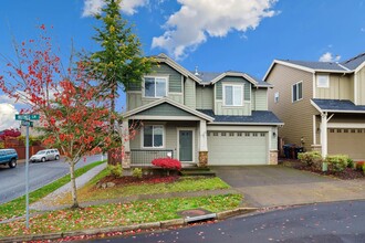 18744 Nutmeg Lane in Oregon City, OR - Building Photo - Building Photo