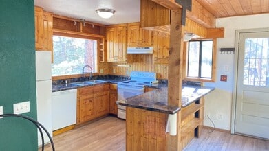 198 Steven Dr in Florissant, CO - Building Photo - Building Photo